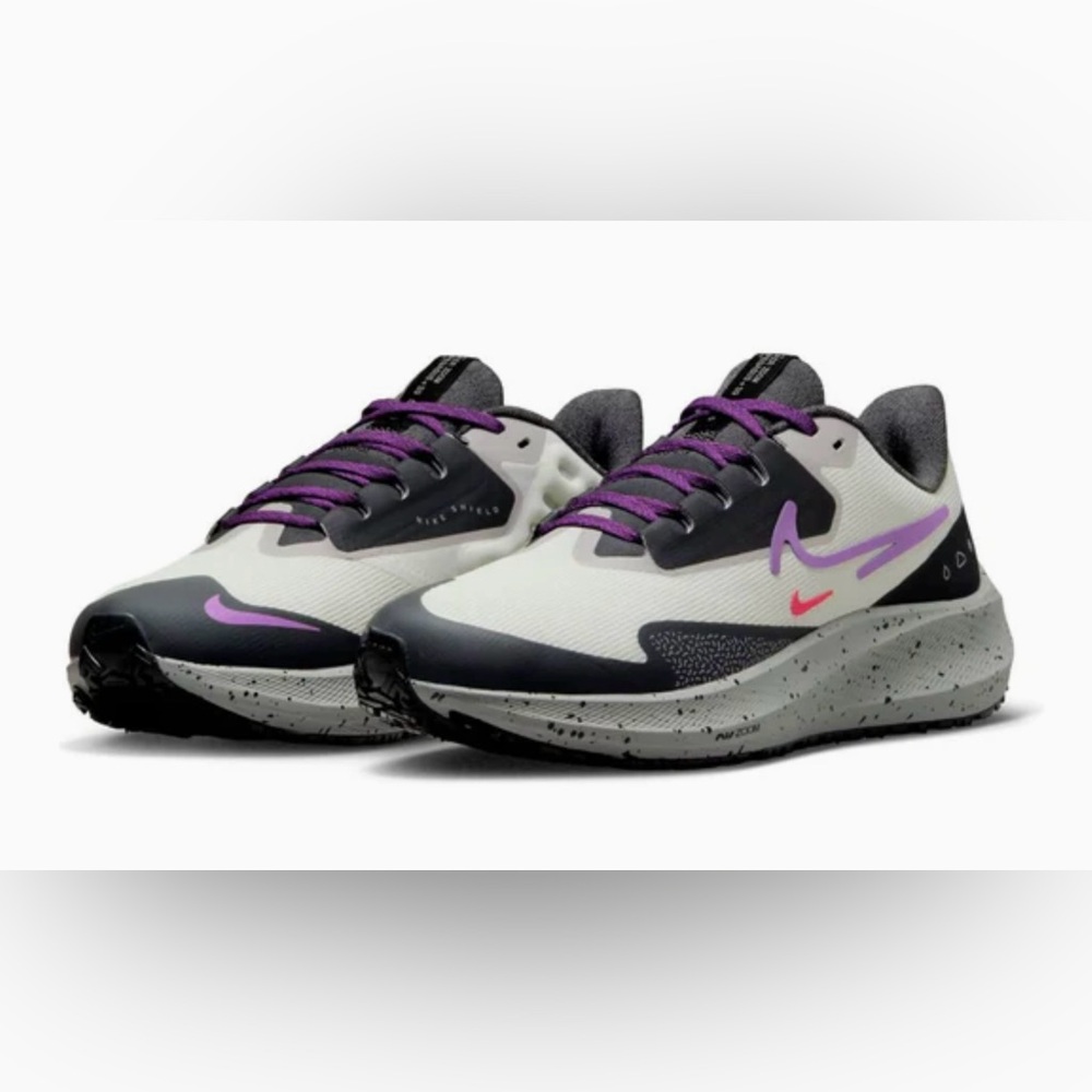 Nike Women’s Air Zoom Pegasus Shield Running Shoe - DO7626-003 - Size 9.5 - New